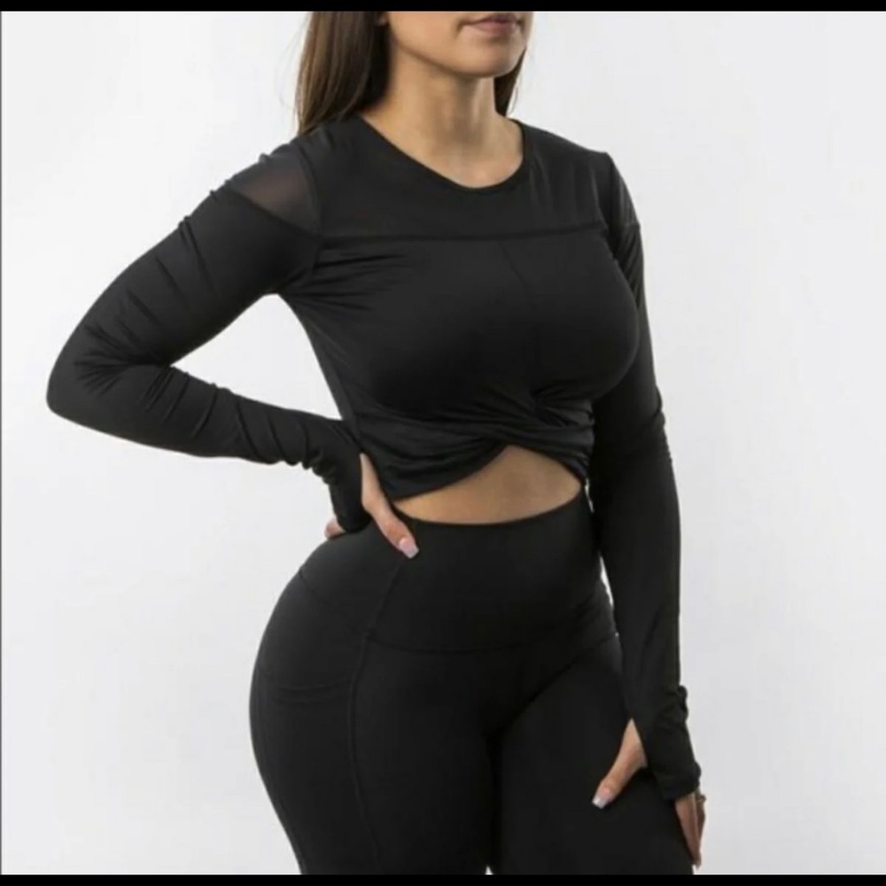 Buffbunny Knotty Top Long Sleeve - Noir